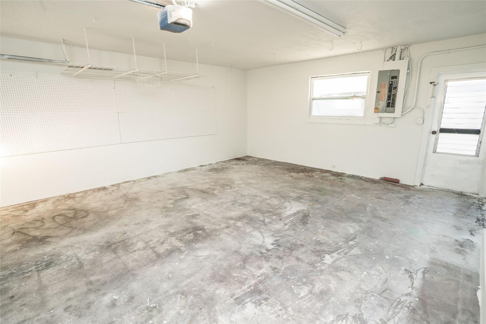 HARBOR ISLES - Residential