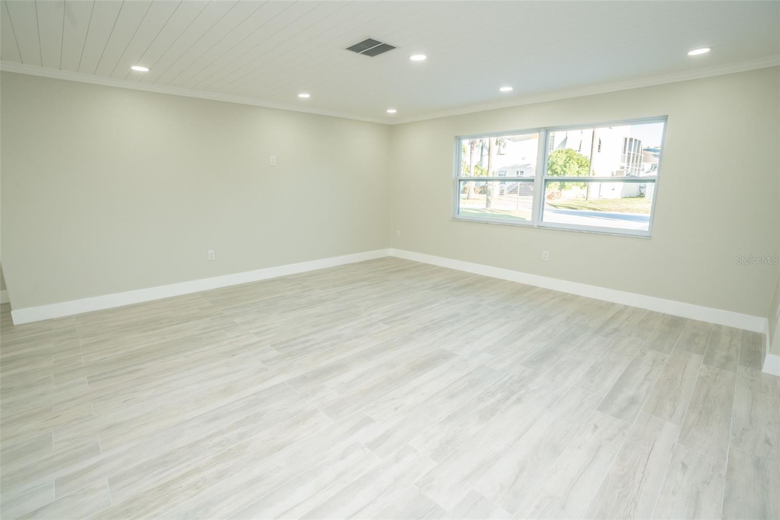 HARBOR ISLES - Residential