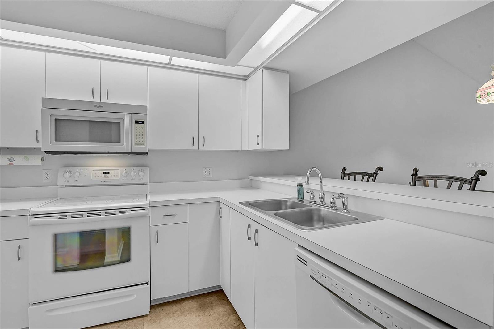 WATERSIDE 1 AT BIRD BAY - Residential