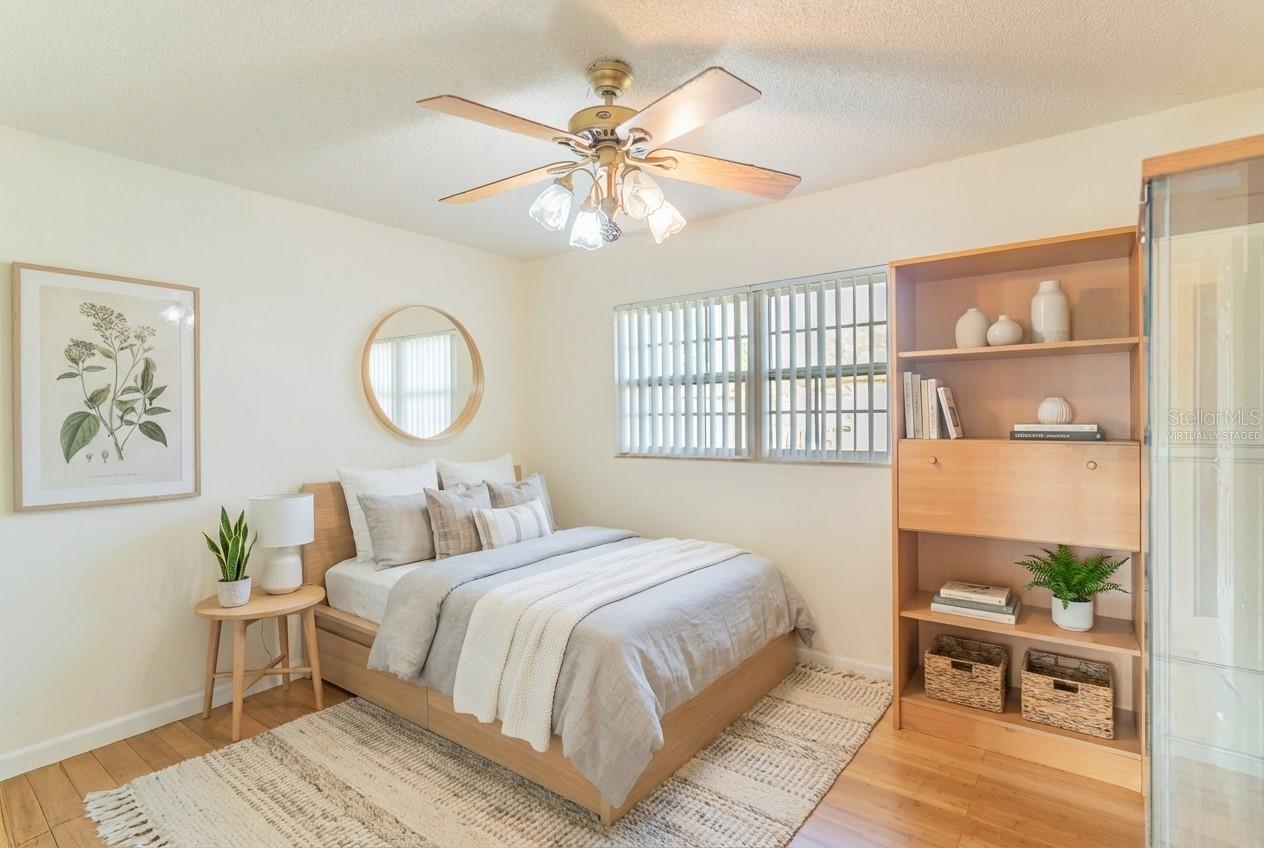 SUN N LAKE - Residential