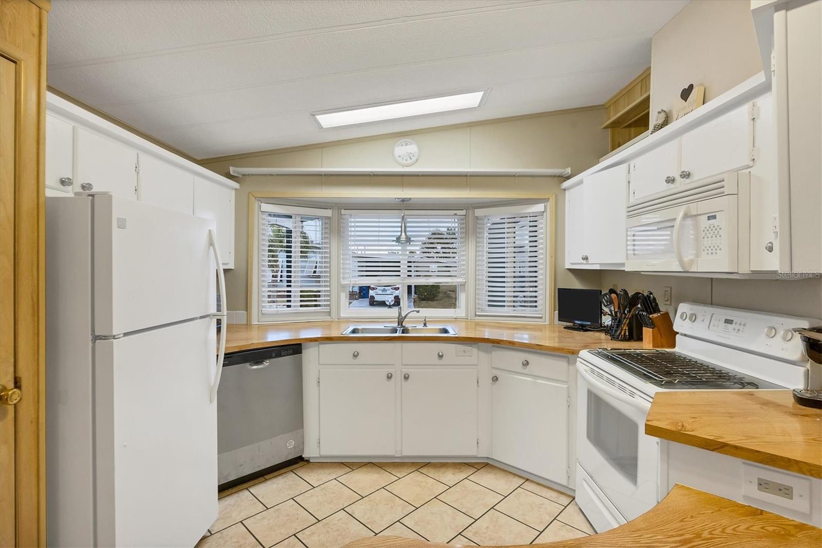 TANGERINE WOODS - Residential