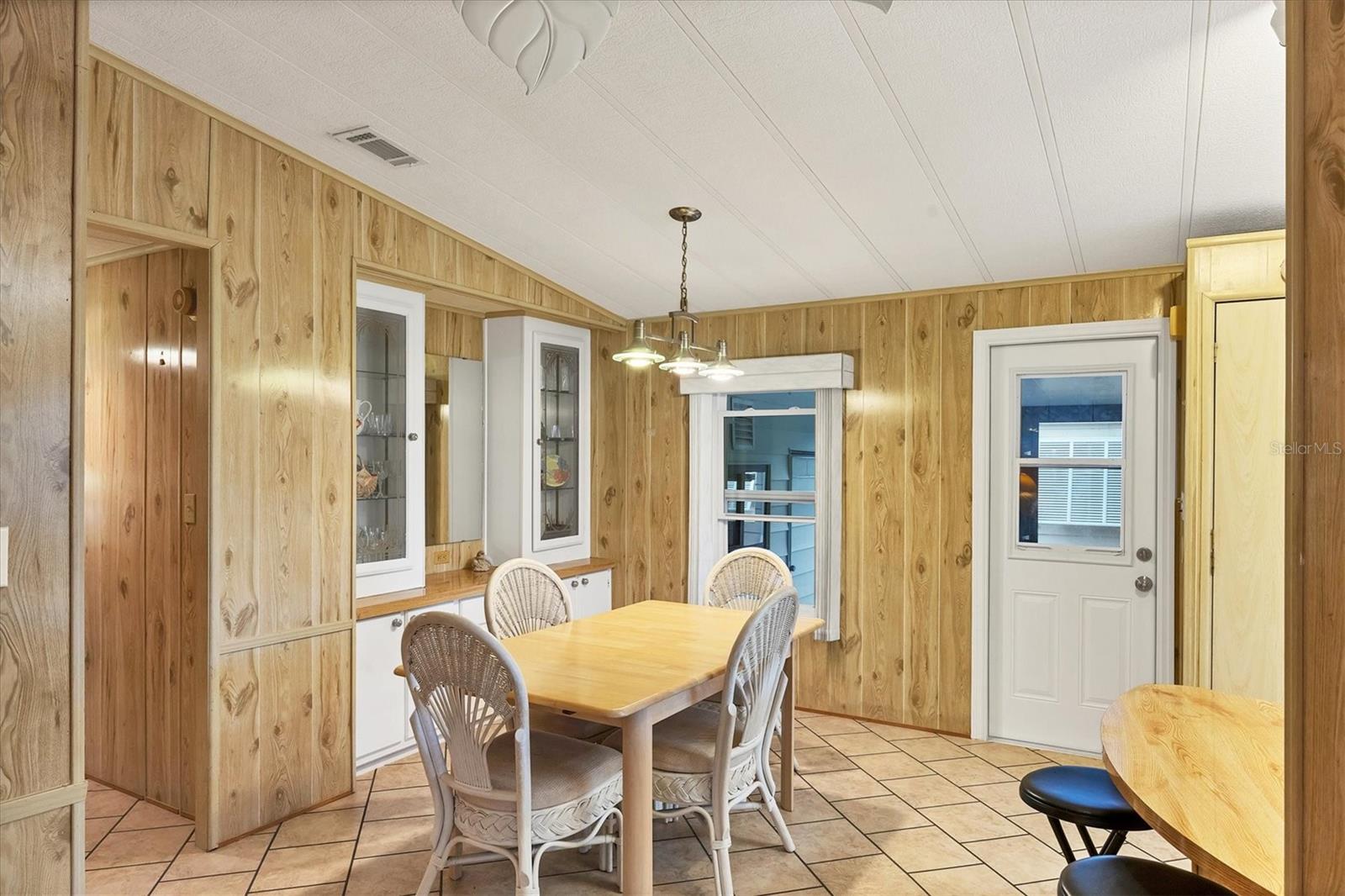 TANGERINE WOODS - Residential