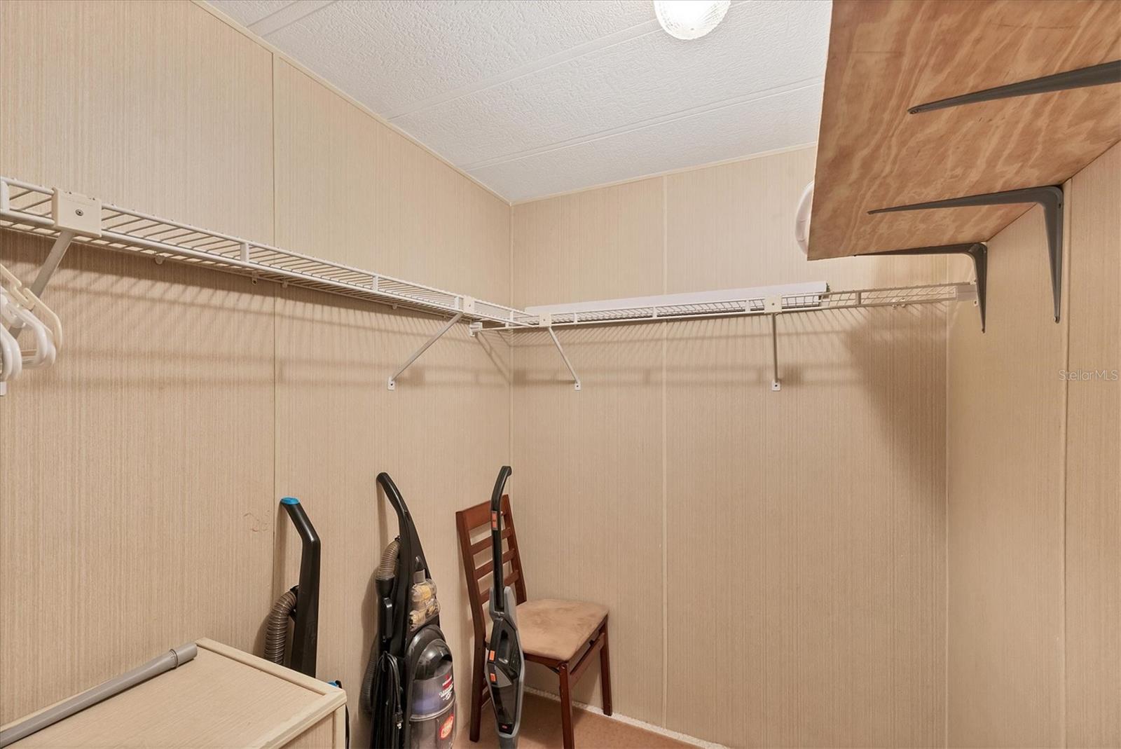 TANGERINE WOODS - Residential