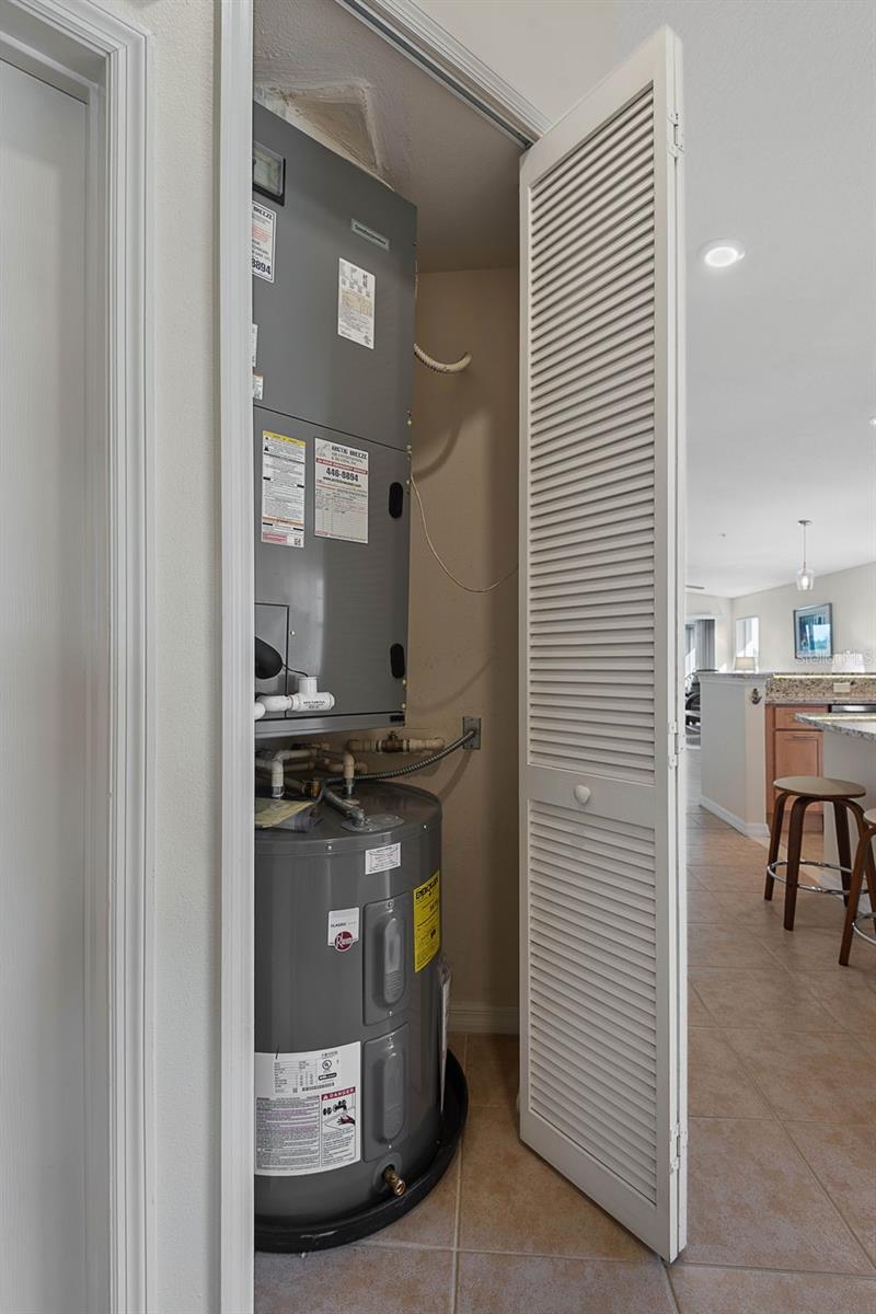 CANOPY WALK BLDG 7 - Residential