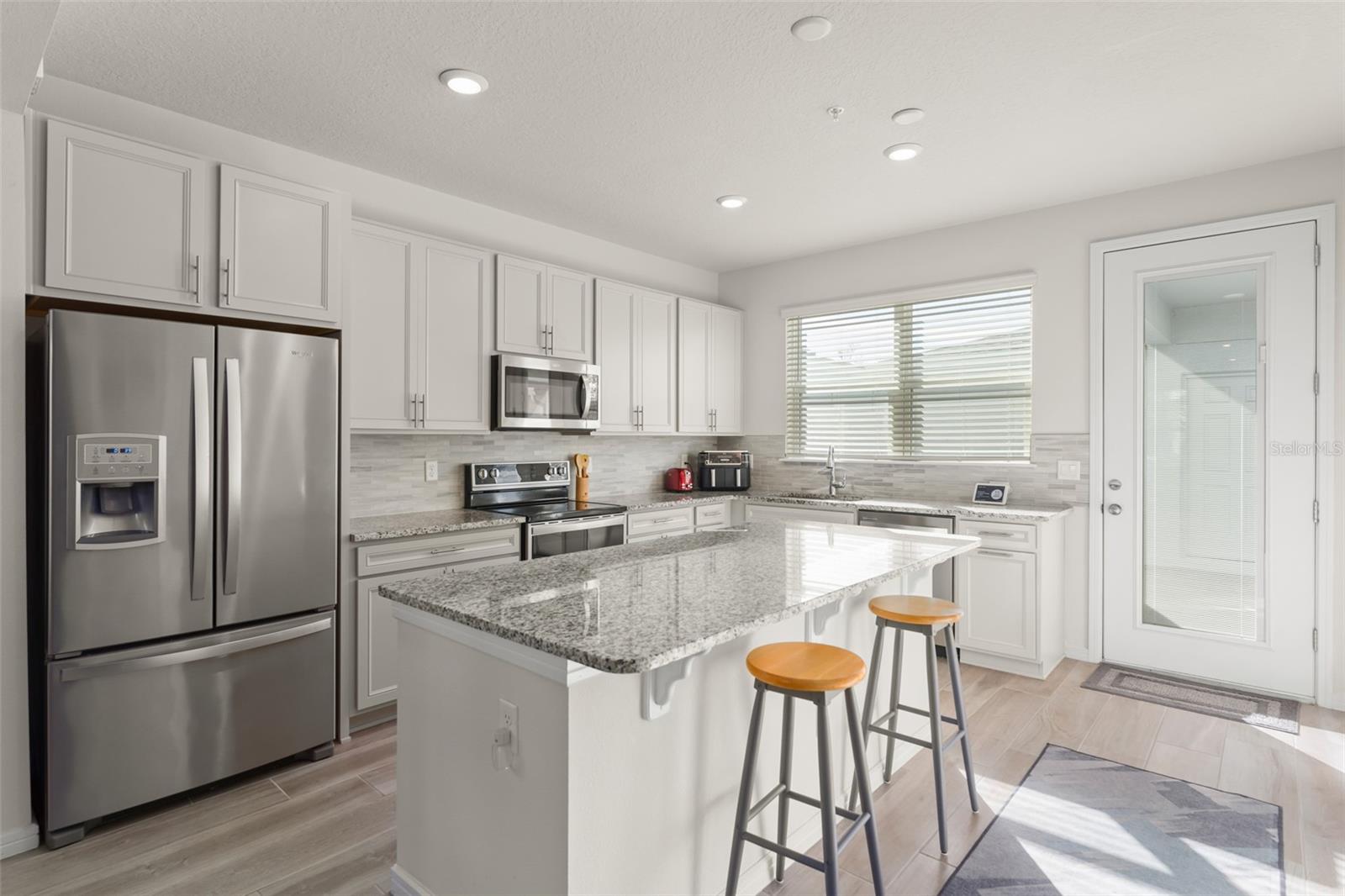 ISLES/LK NONA PH 1A - Residential