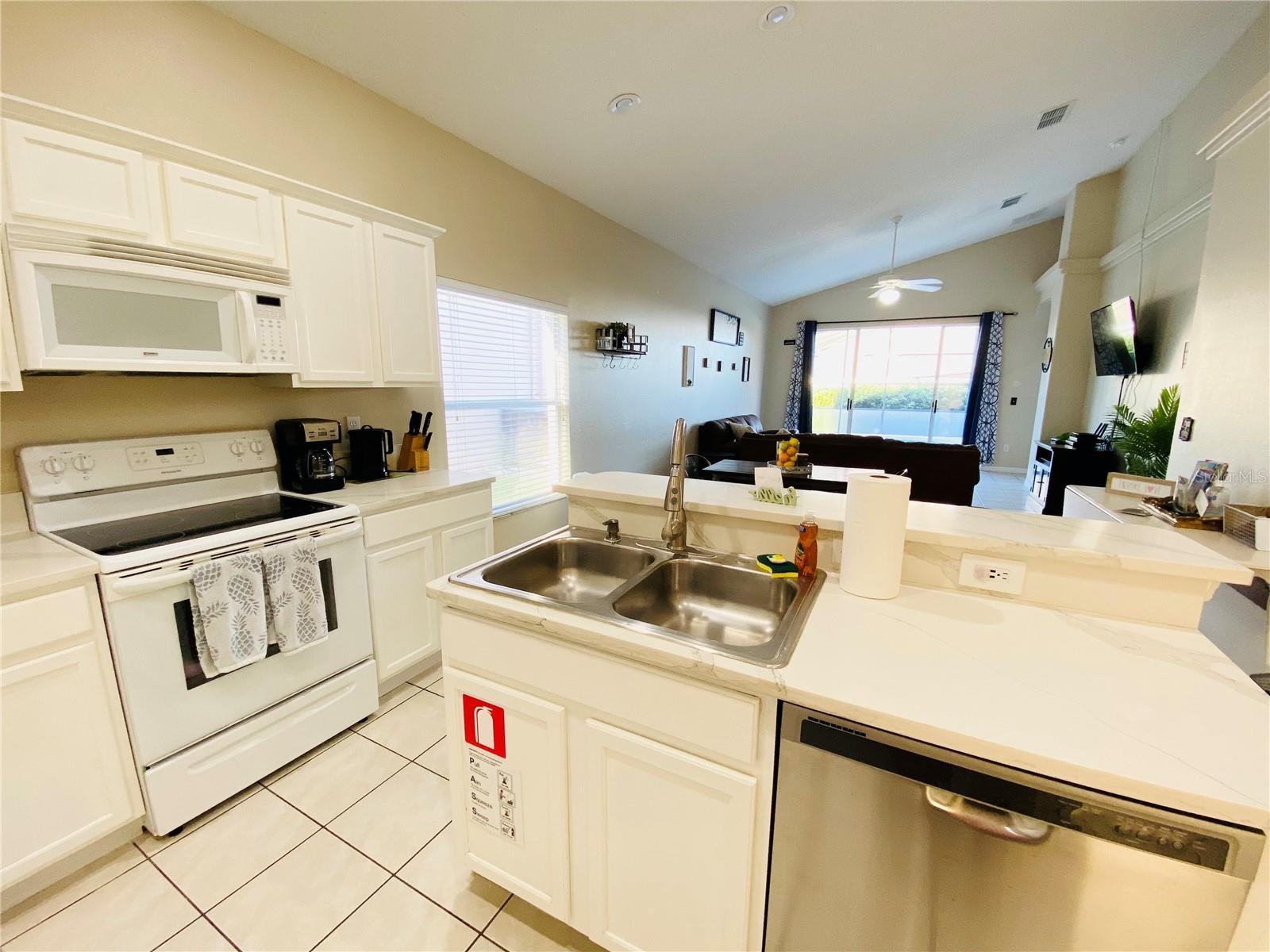 GLENBROOK SUB - Residential Lease