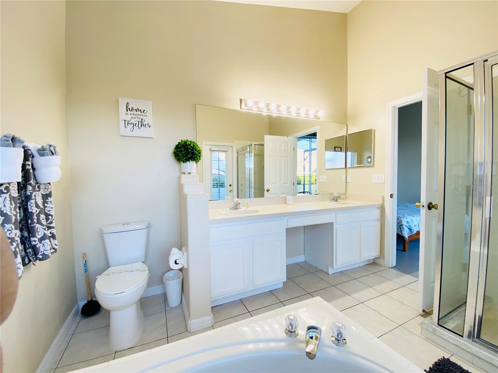 GLENBROOK SUB - Residential Lease