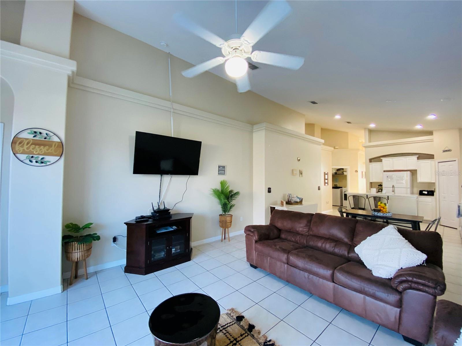 GLENBROOK SUB - Residential Lease