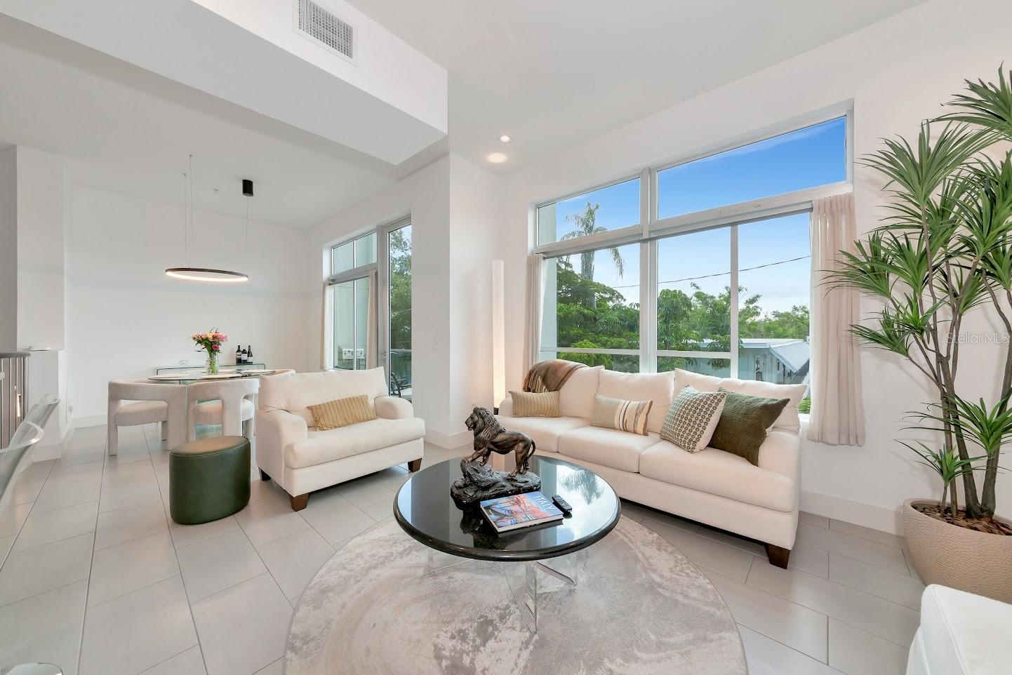 233 COSMOPOLITAN COURT