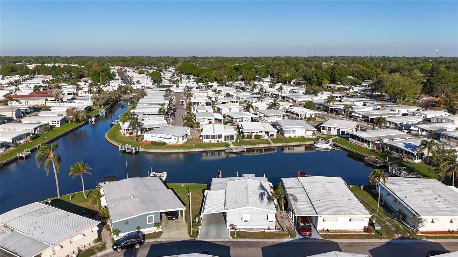 HOLIDAY SHORES MOBILE PARK UNREC - Residential