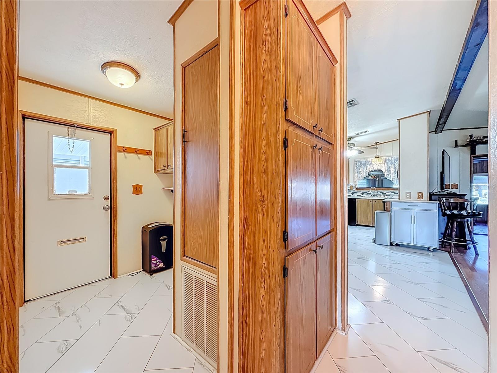 HOLIDAY SHORES MOBILE PARK UNREC - Residential