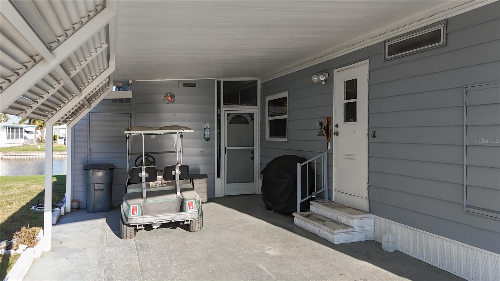 HOLIDAY SHORES MOBILE PARK UNREC - Residential