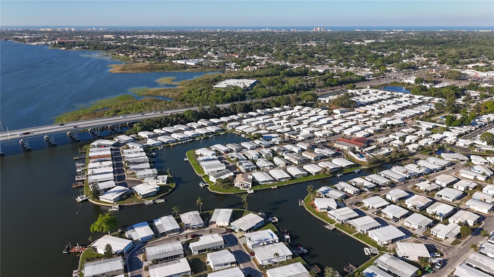 HOLIDAY SHORES MOBILE PARK UNREC - Residential