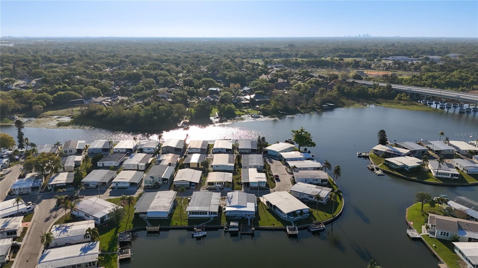 HOLIDAY SHORES MOBILE PARK UNREC - Residential