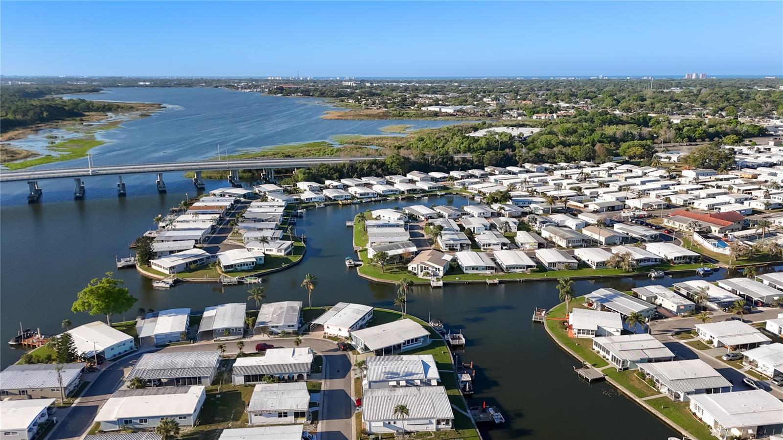 HOLIDAY SHORES MOBILE PARK UNREC - Residential