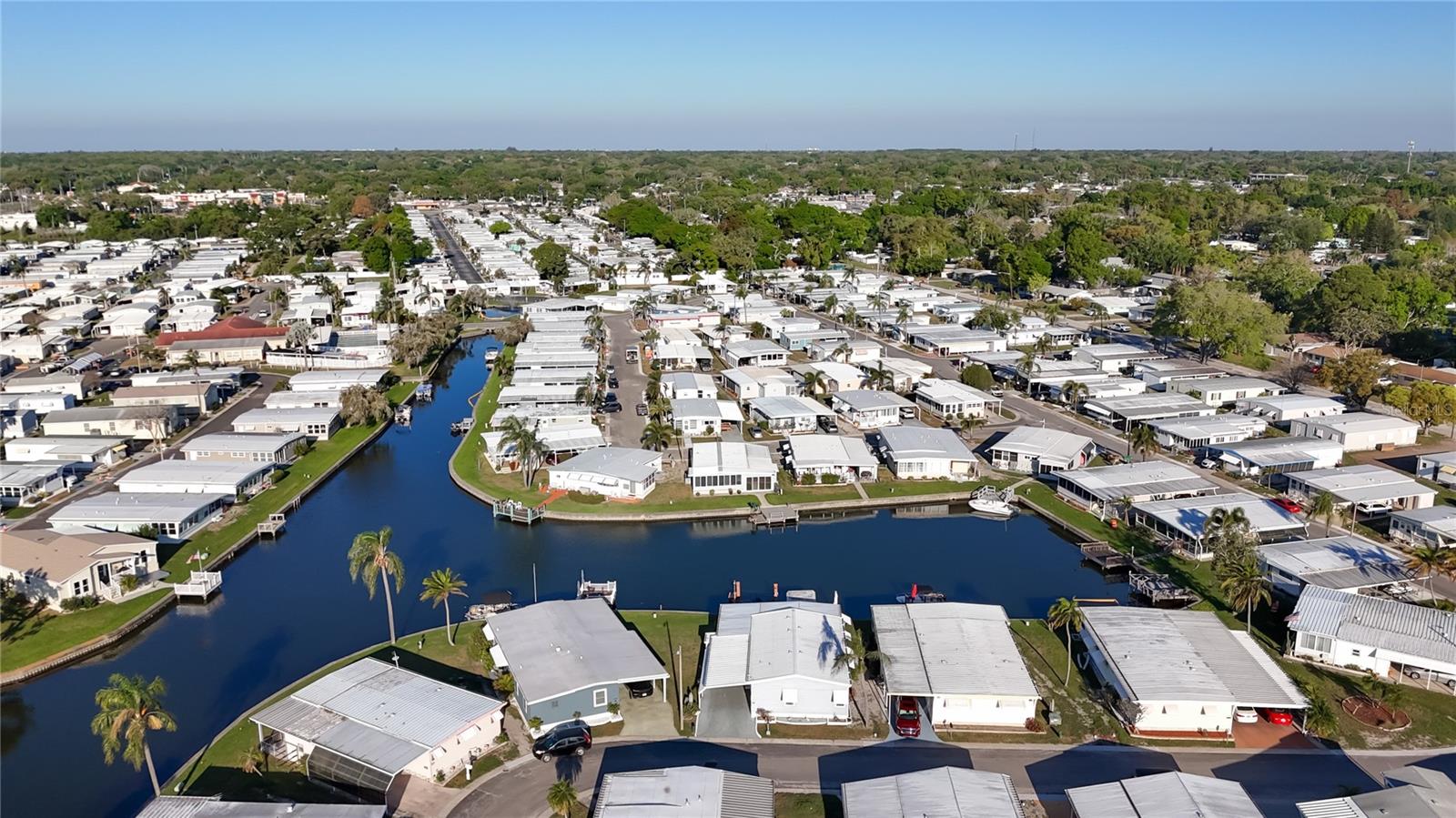 HOLIDAY SHORES MOBILE PARK UNREC - Residential