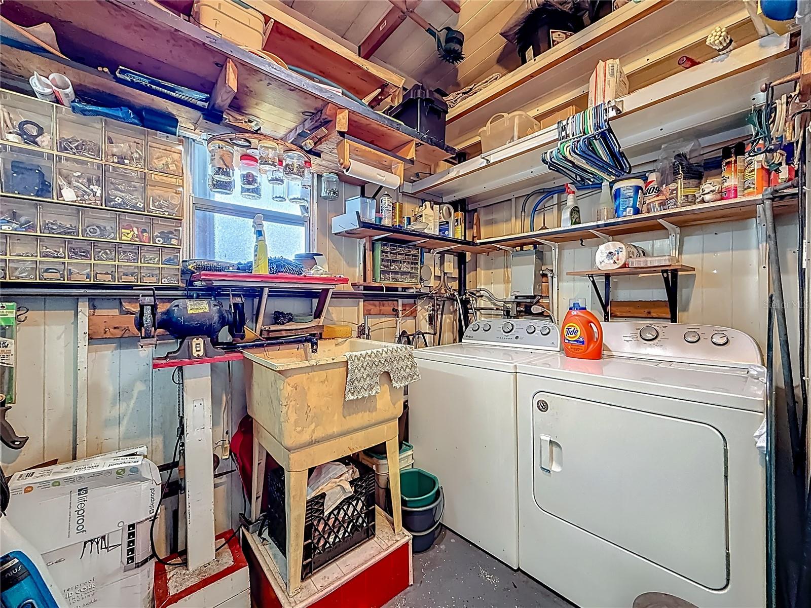 HOLIDAY SHORES MOBILE PARK UNREC - Residential