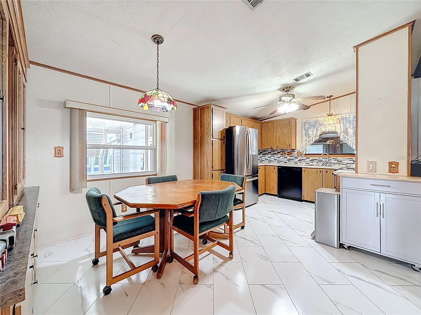 HOLIDAY SHORES MOBILE PARK UNREC - Residential