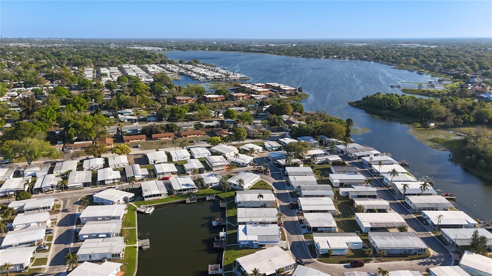 HOLIDAY SHORES MOBILE PARK UNREC - Residential