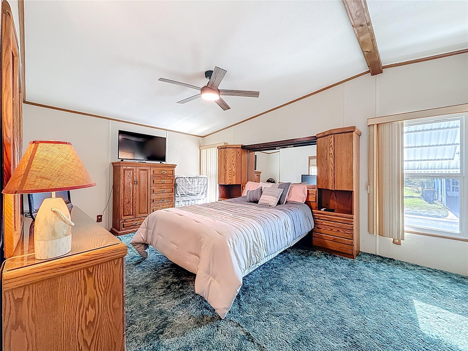 HOLIDAY SHORES MOBILE PARK UNREC - Residential