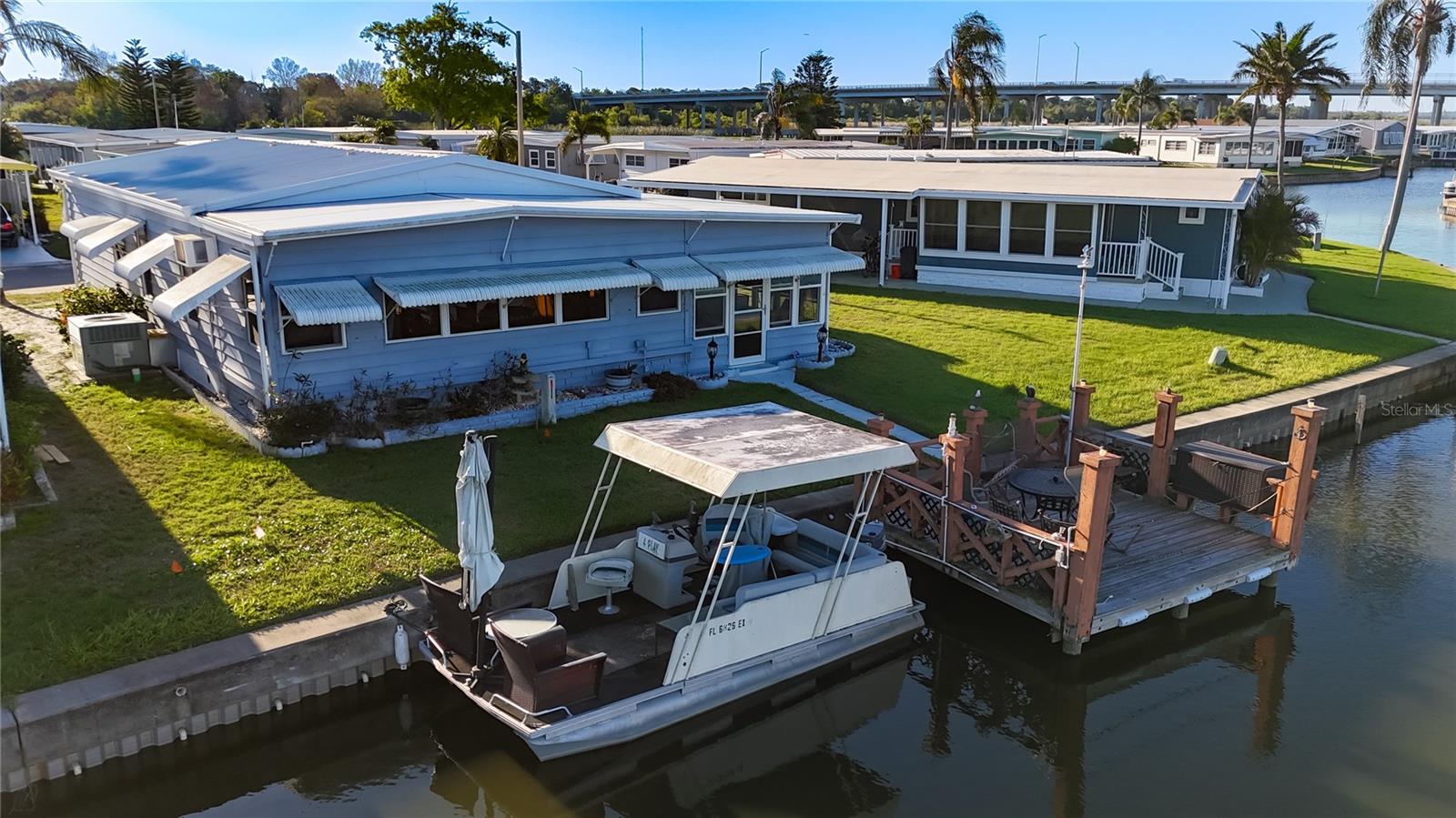 HOLIDAY SHORES MOBILE PARK UNREC - Residential