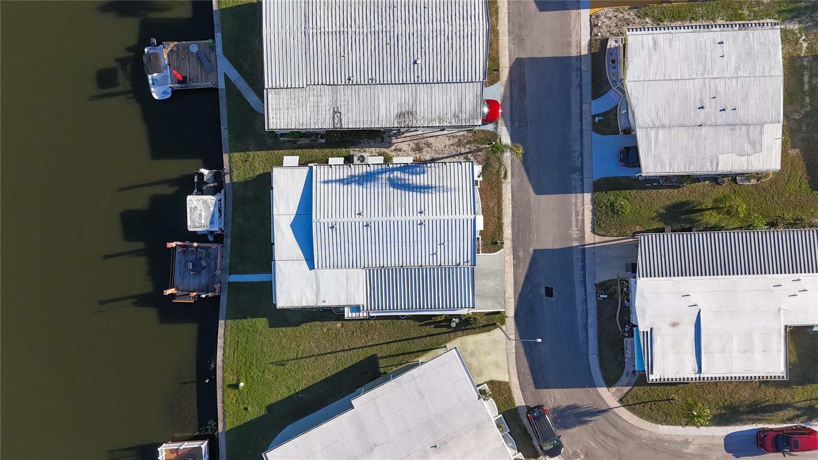 HOLIDAY SHORES MOBILE PARK UNREC - Residential