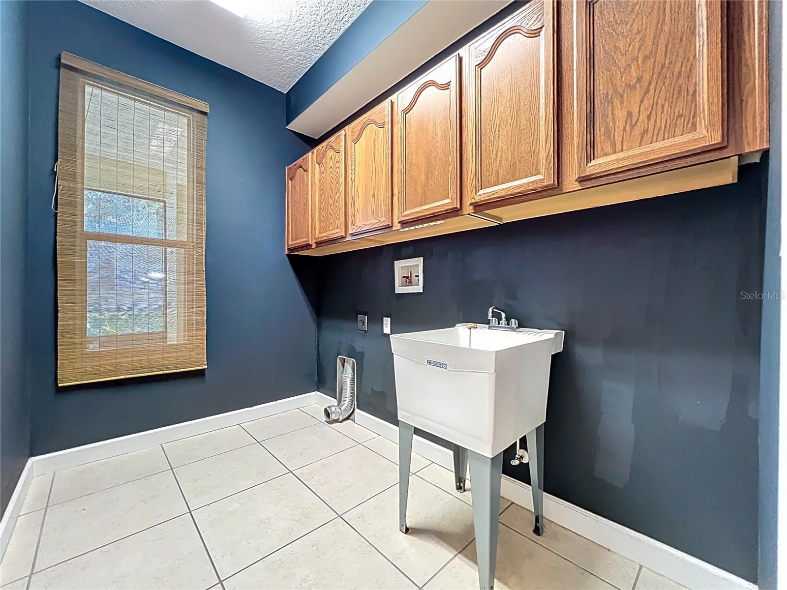 WESTYN BAY PH 03 A-1 A-2 J-1 - Residential Lease