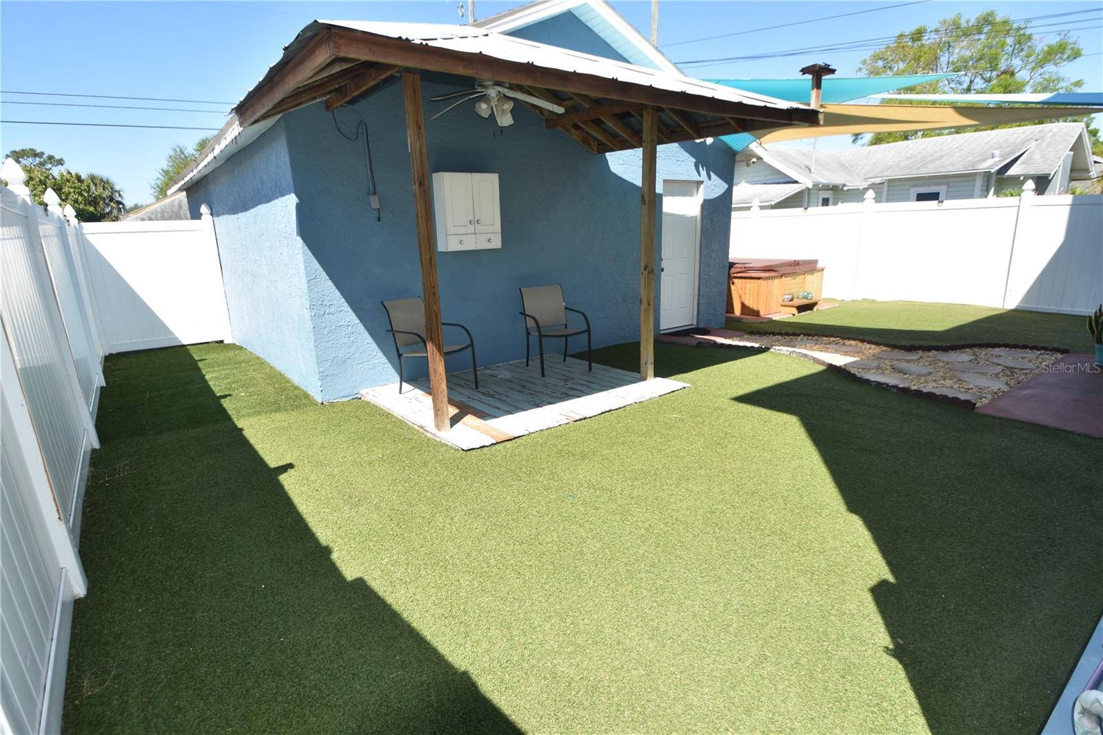 PINELLAS ADD TO ST PETERSBURG FLA - Residential Lease