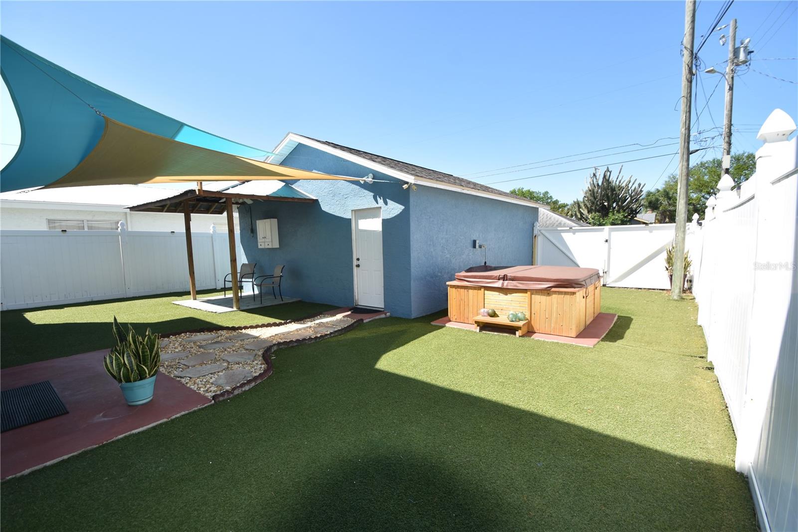 PINELLAS ADD TO ST PETERSBURG FLA - Residential Lease