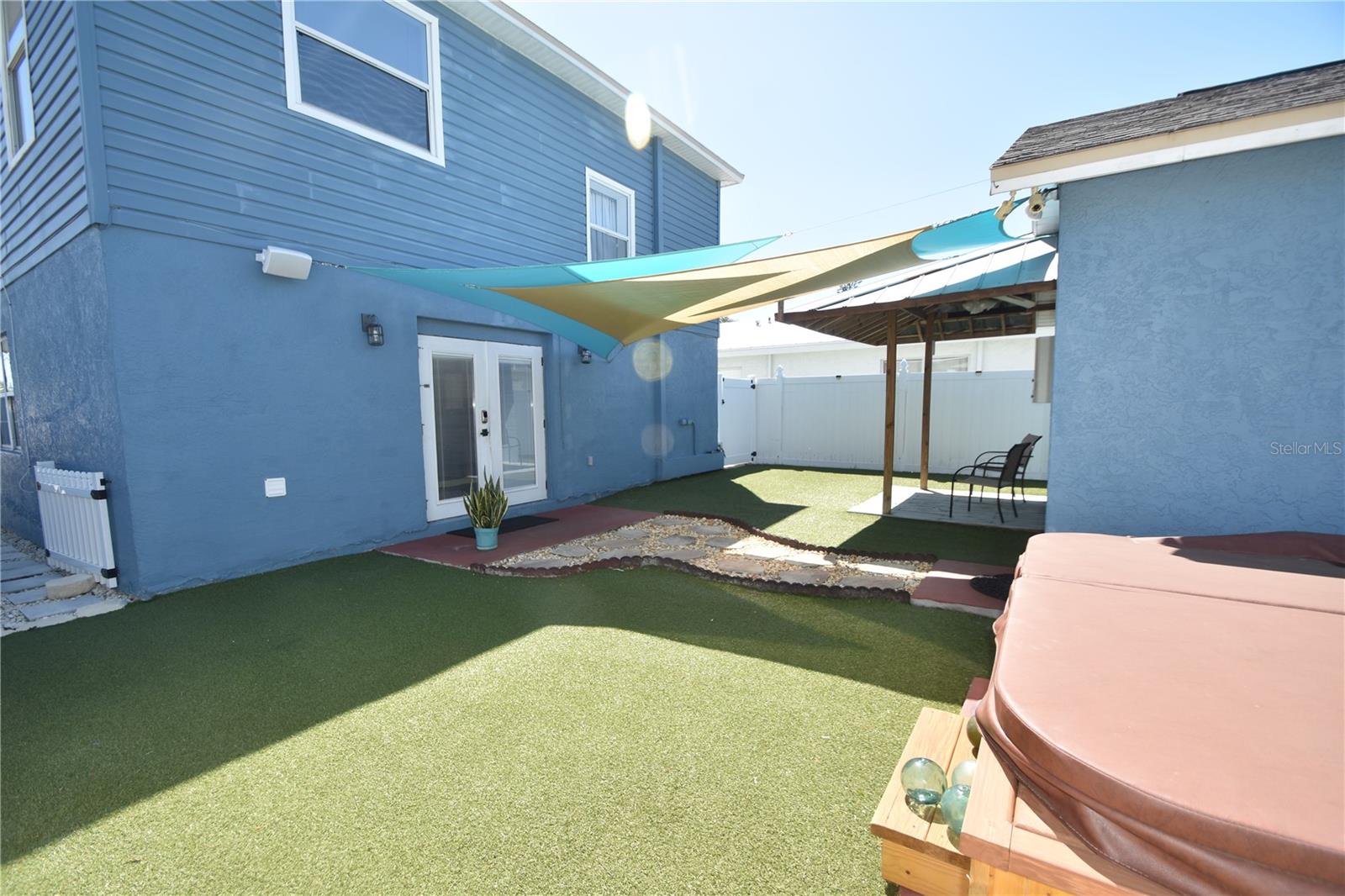 PINELLAS ADD TO ST PETERSBURG FLA - Residential Lease