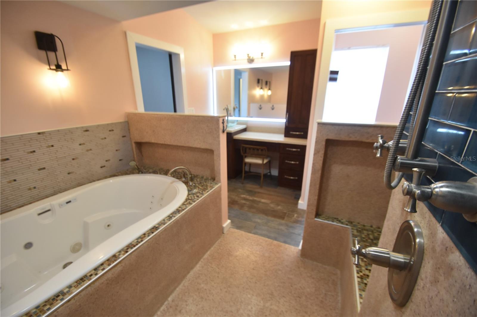 PINELLAS ADD TO ST PETERSBURG FLA - Residential Lease