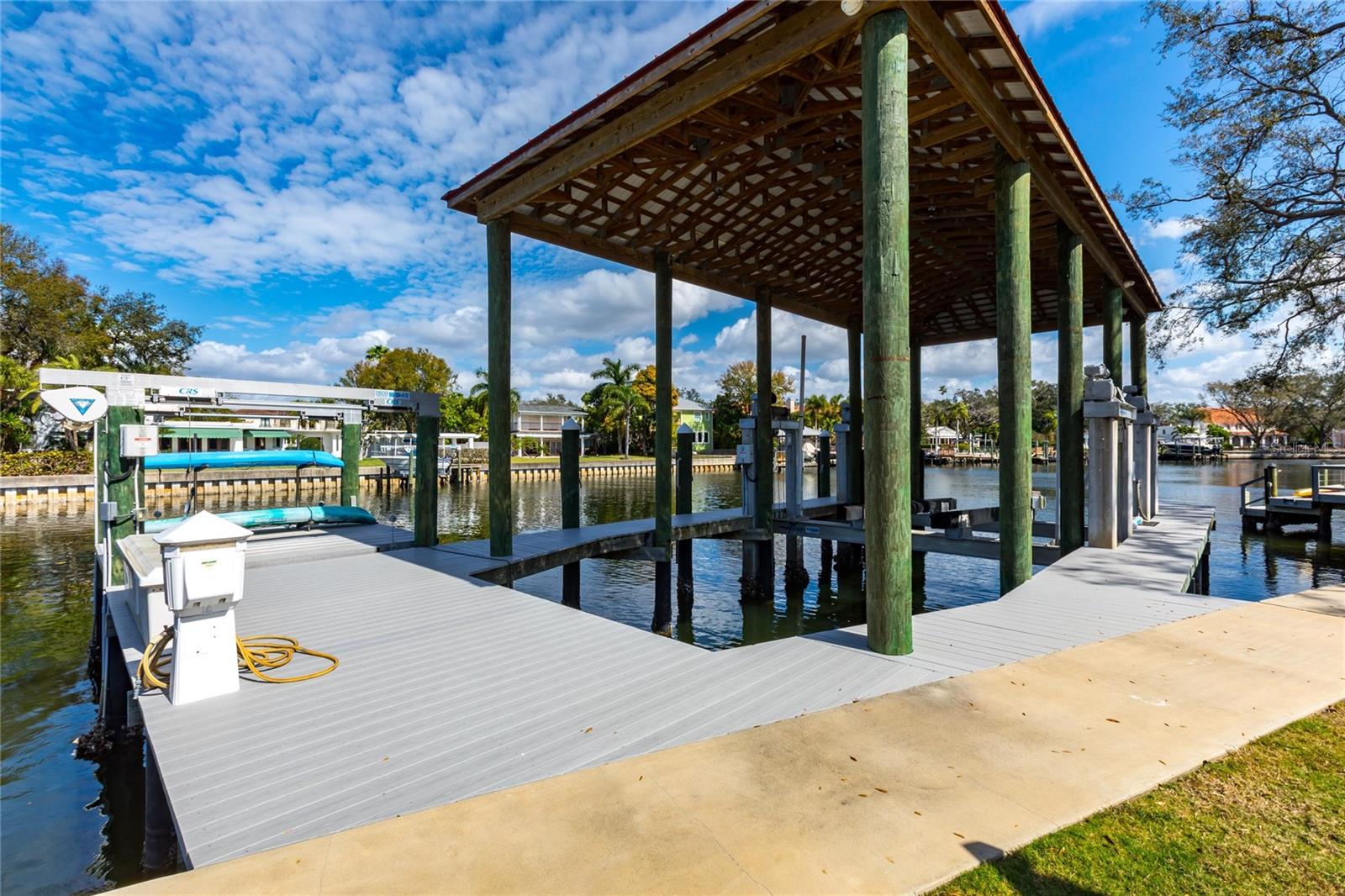 DAVIS ISLANDS PB10 PG52 TO 57 - Residential
