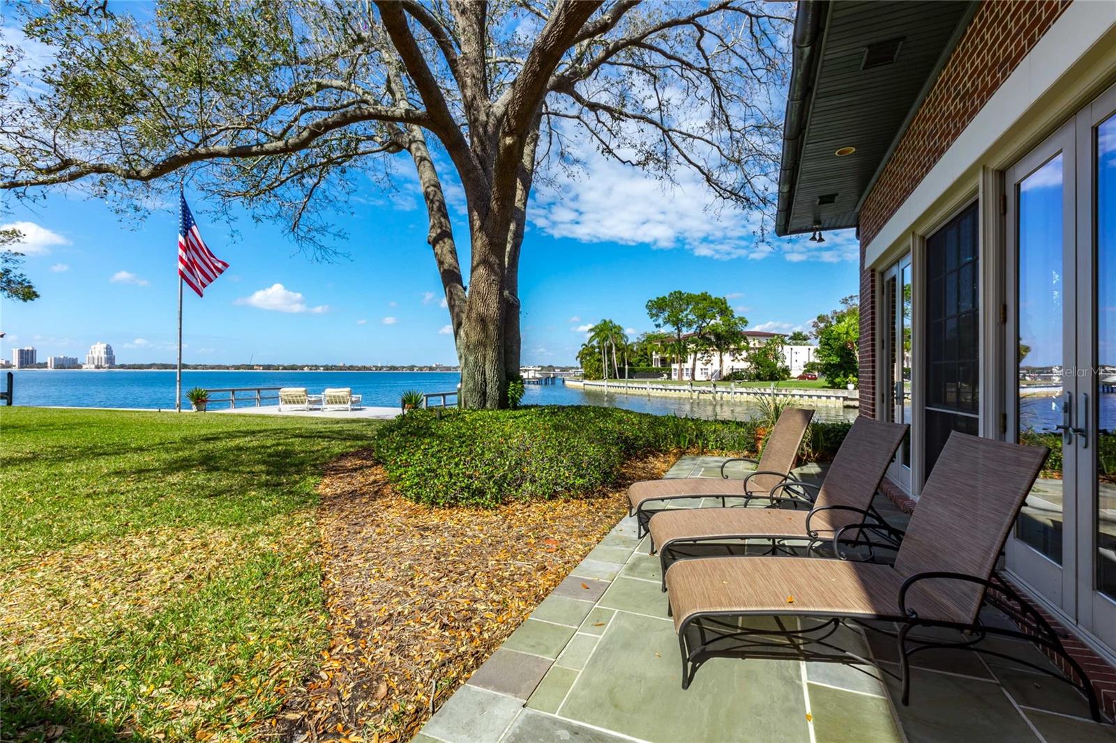 DAVIS ISLANDS PB10 PG52 TO 57 - Residential