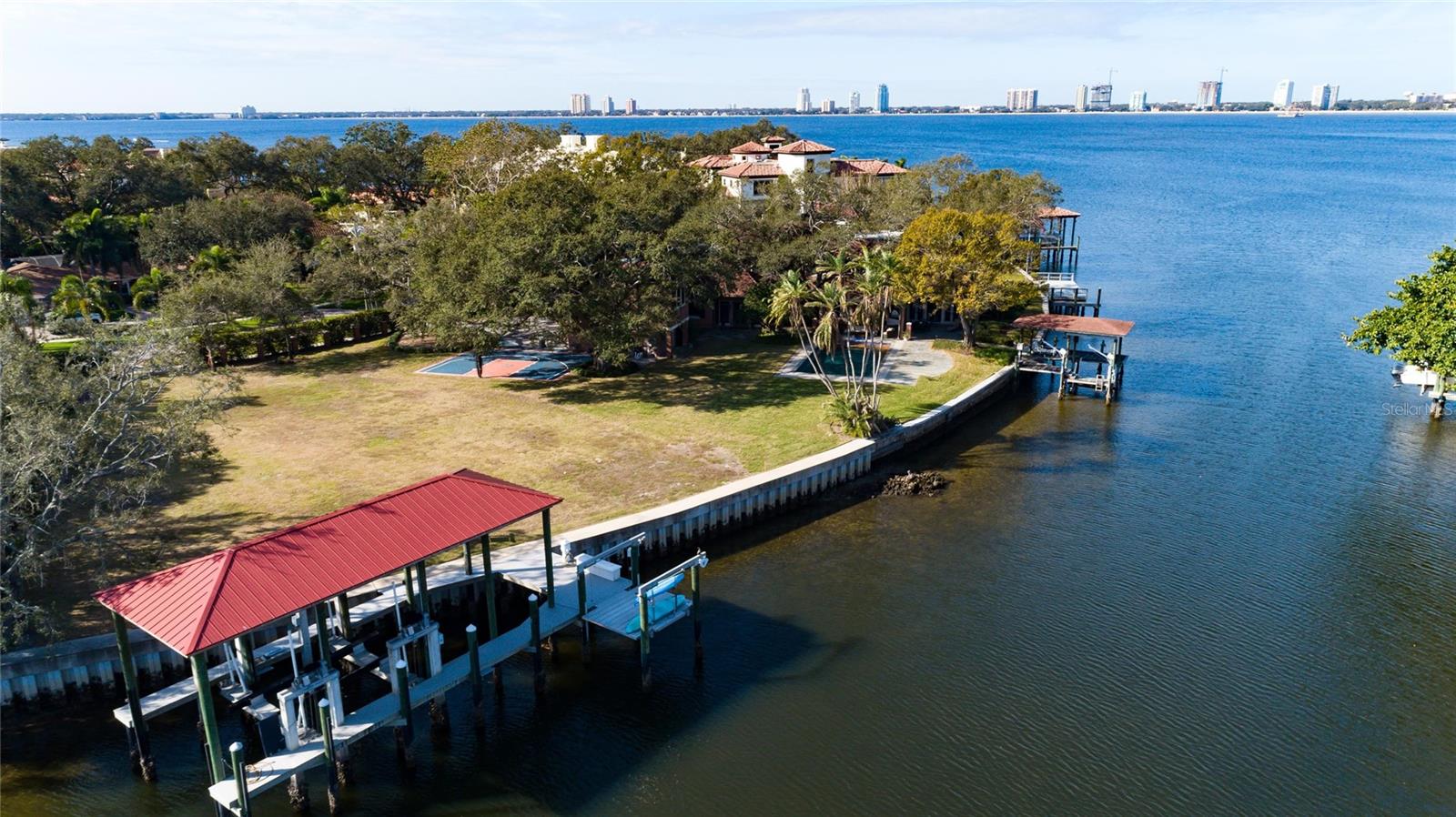 DAVIS ISLANDS PB10 PG52 TO 57 - Residential