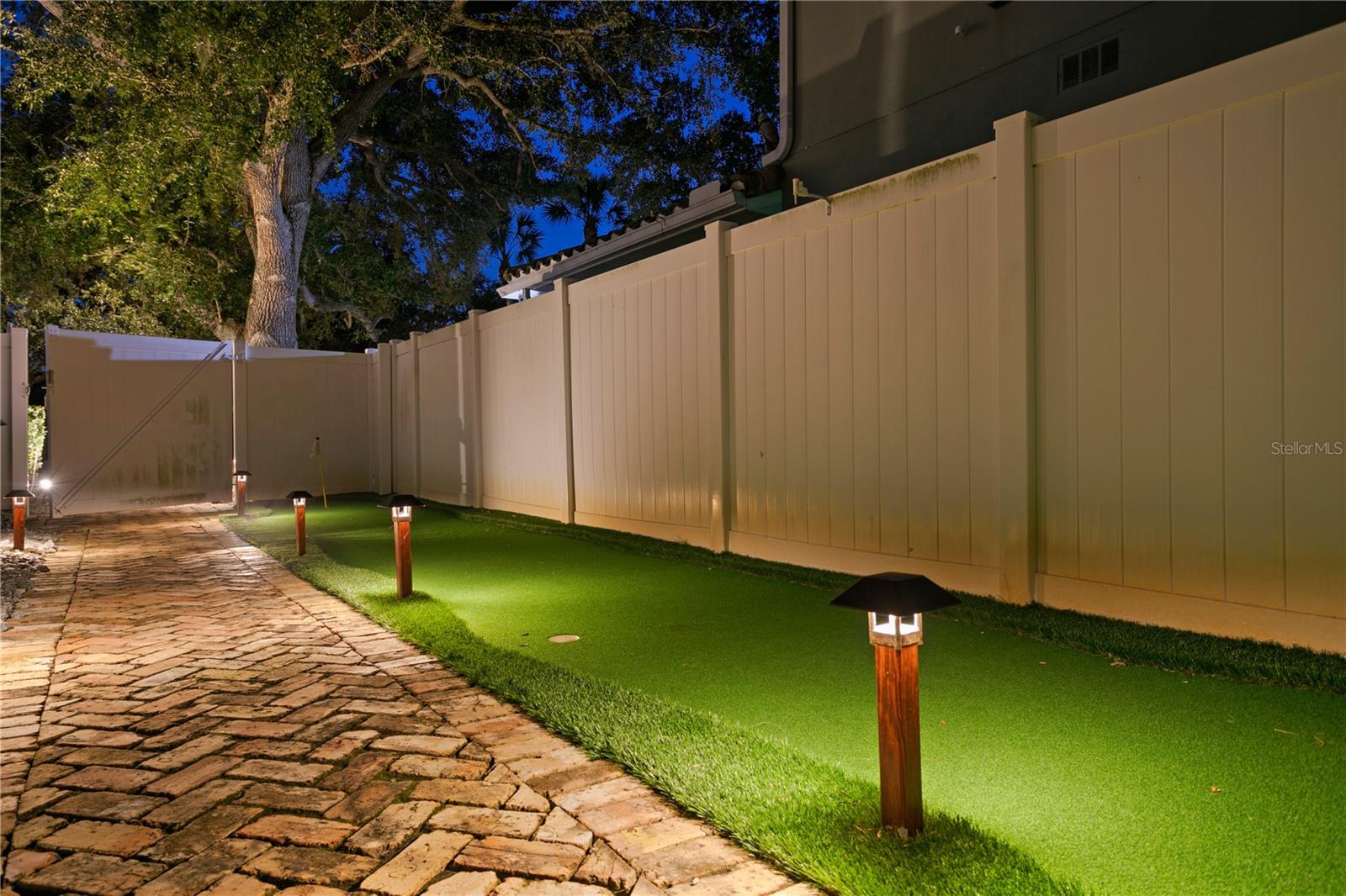 HALES A B - Residential