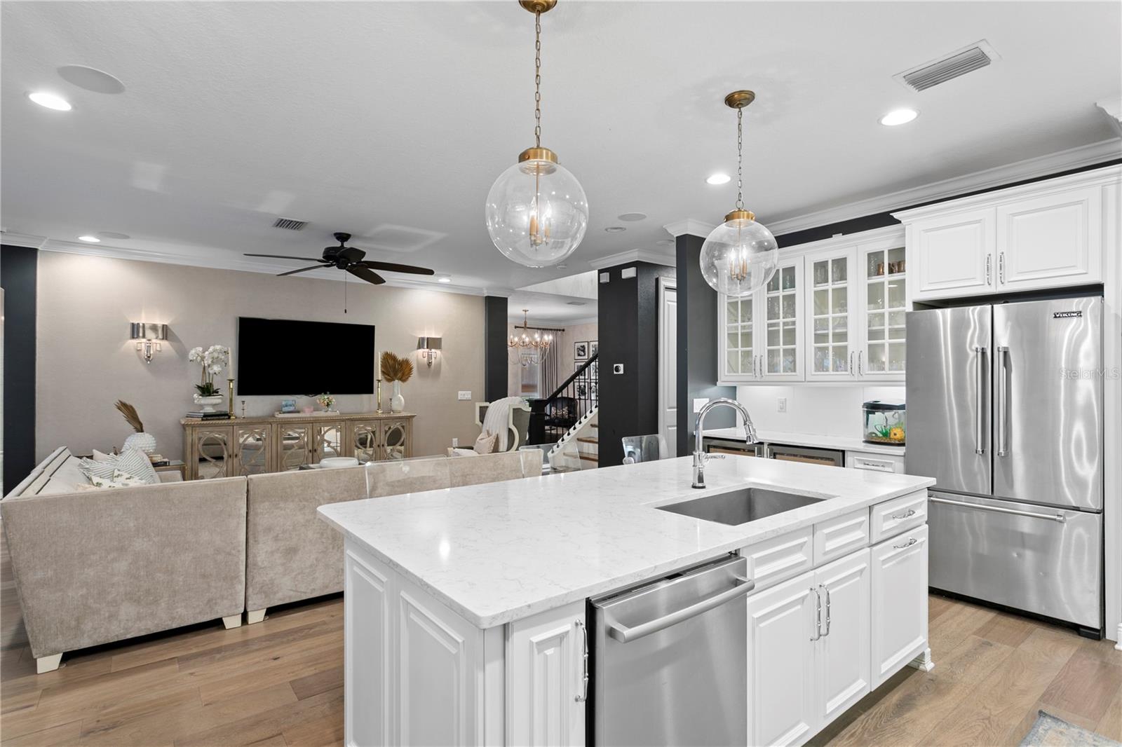 HALES A B - Residential