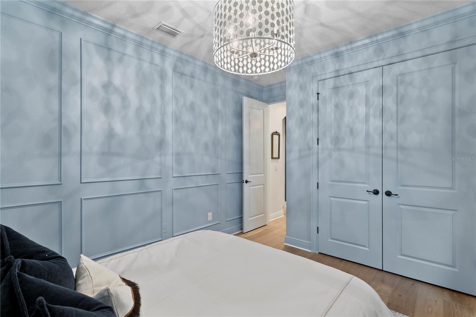 HALES A B - Residential