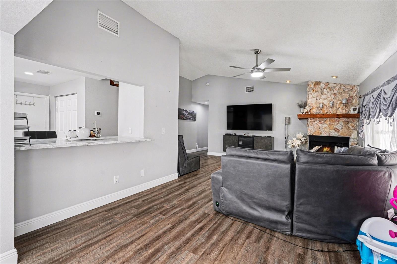 MEADOWOOD ESTATES - Residential