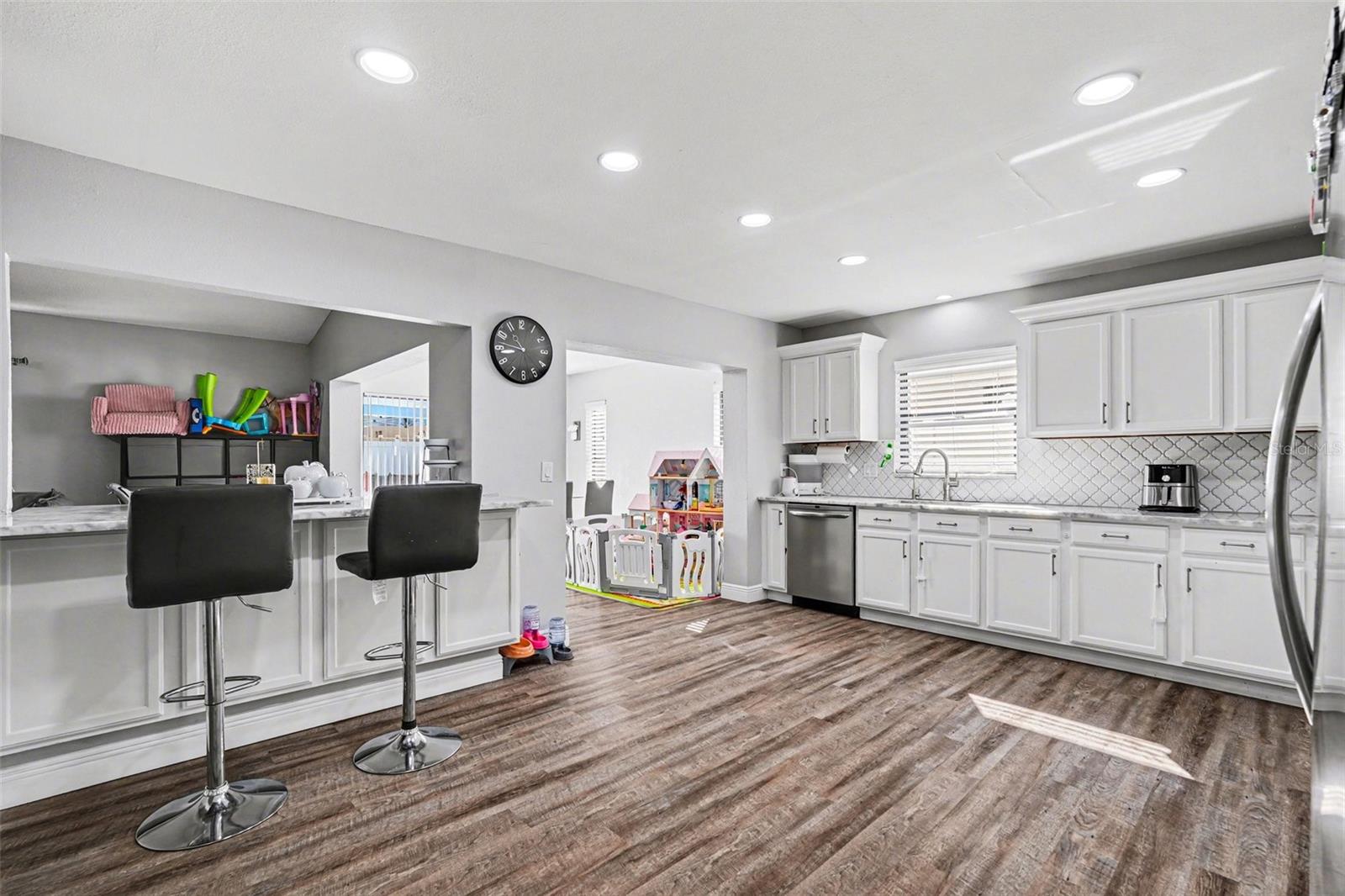 MEADOWOOD ESTATES - Residential