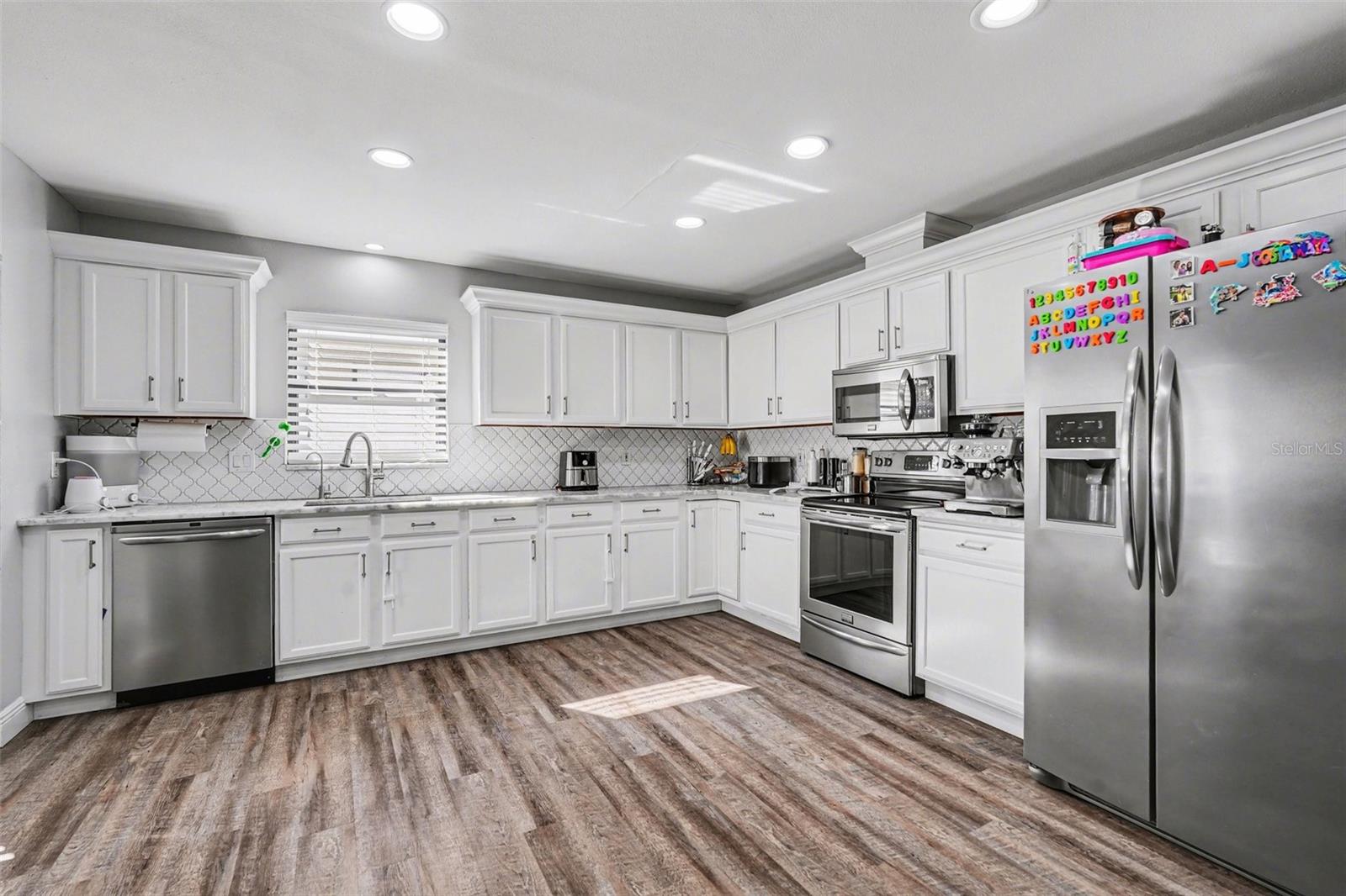 MEADOWOOD ESTATES - Residential