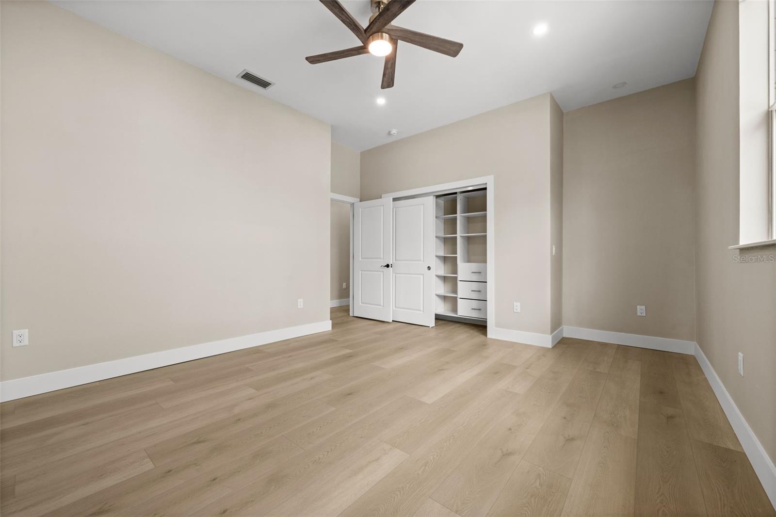 RIDGEWOOD - Residential