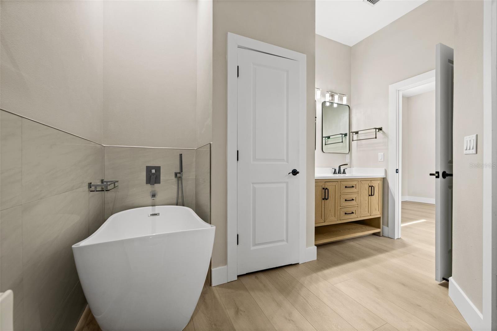 RIDGEWOOD - Residential