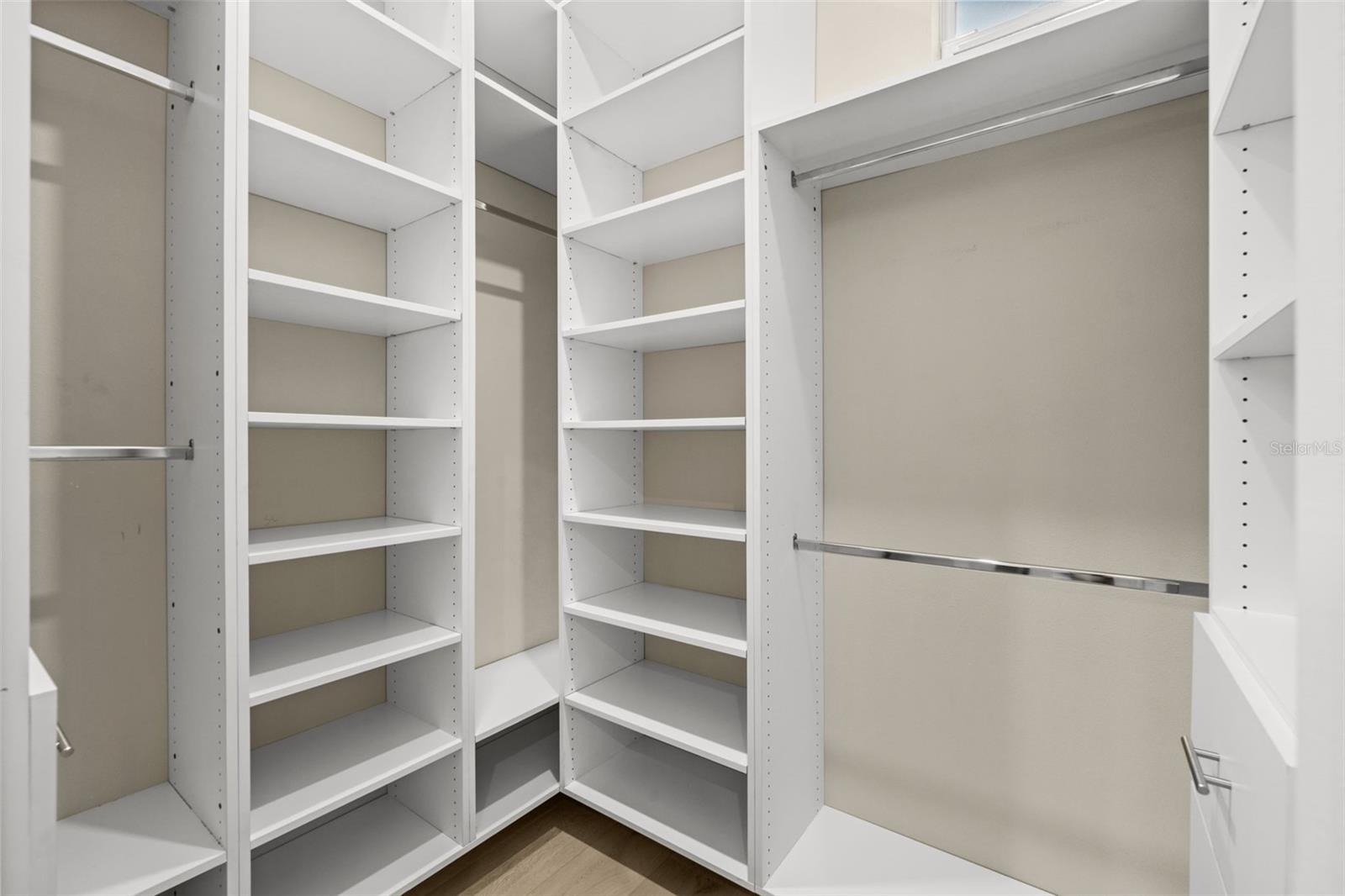 RIDGEWOOD - Residential