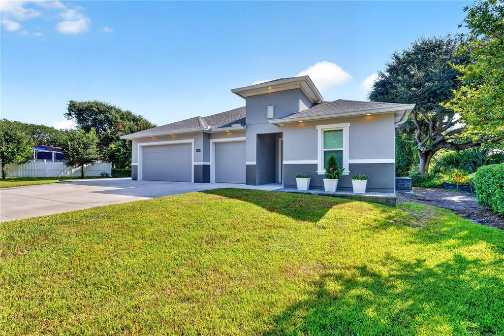 Photo of 4805 S Peninsula Drive, Ponce Inlet, FL 32127 (MLS # V4952011)