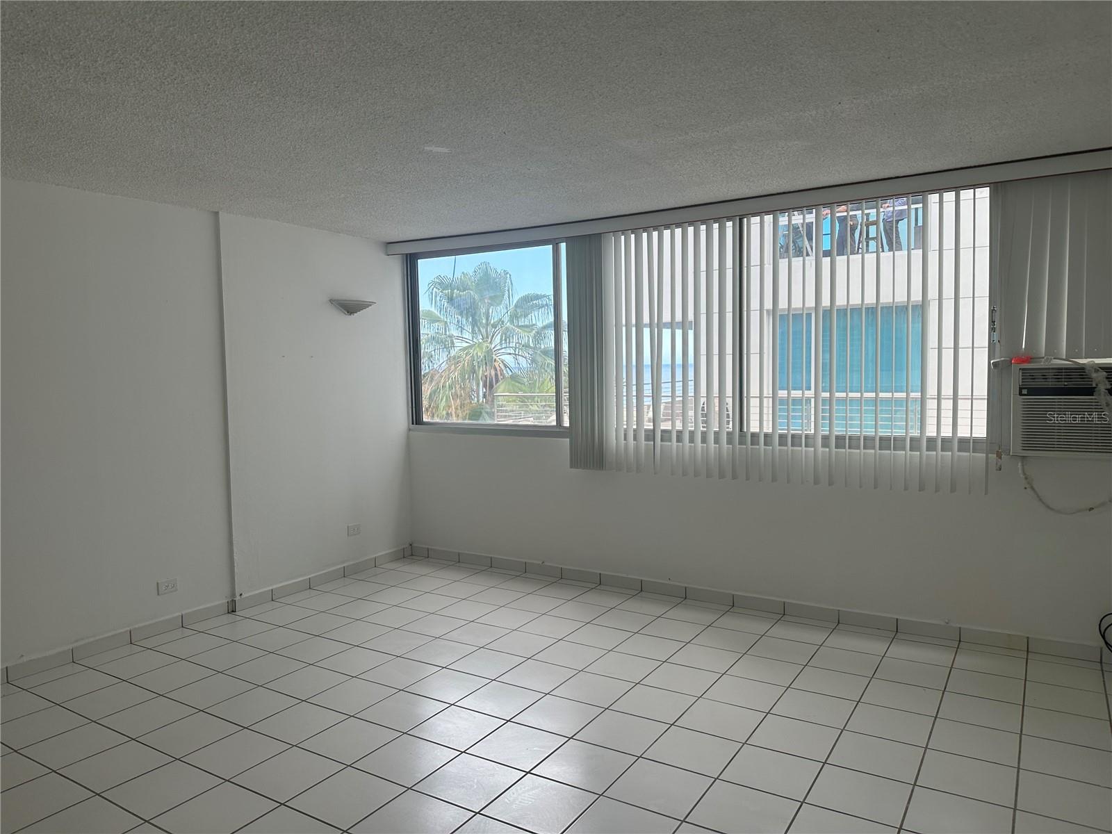 CONDADO SUITES - Residential