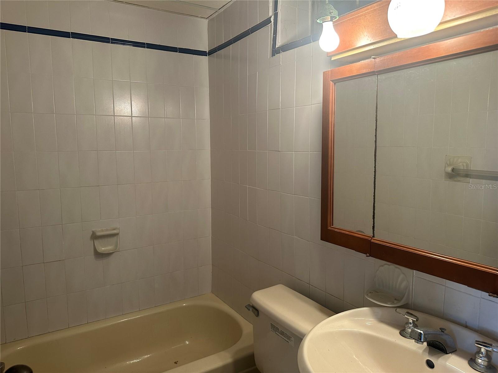 CONDADO SUITES - Residential