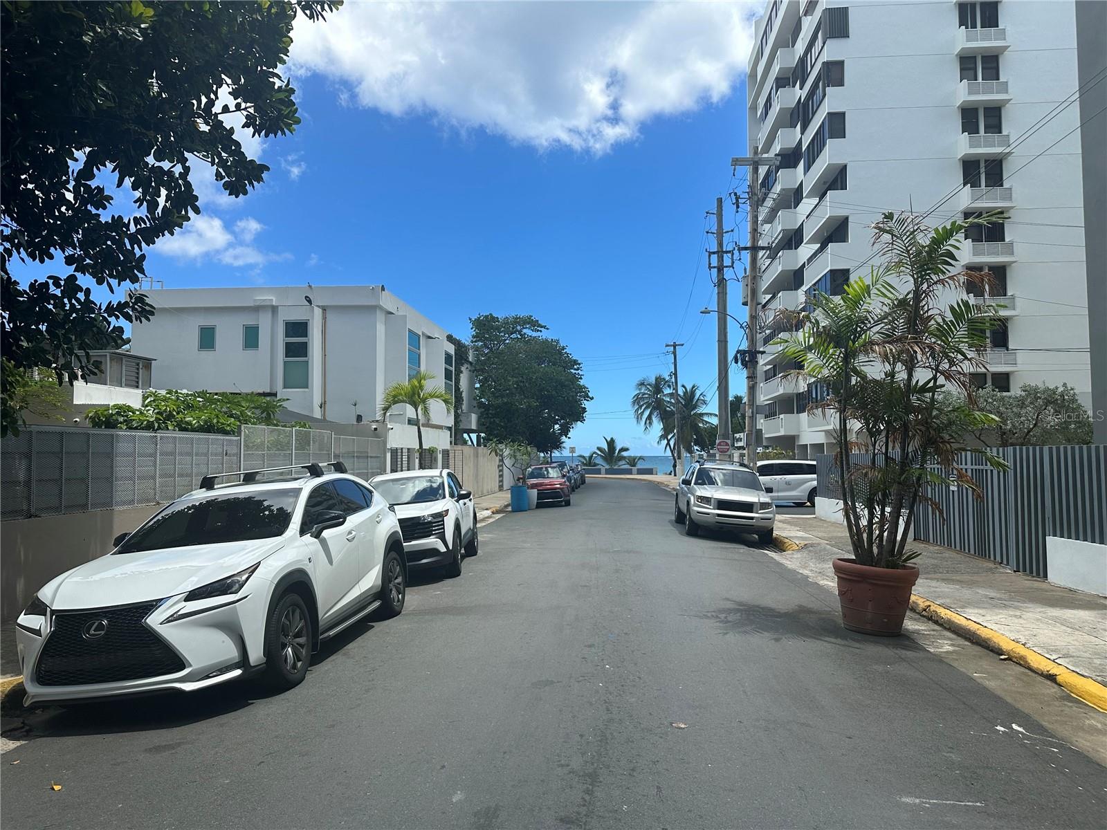 CONDADO SUITES - Residential