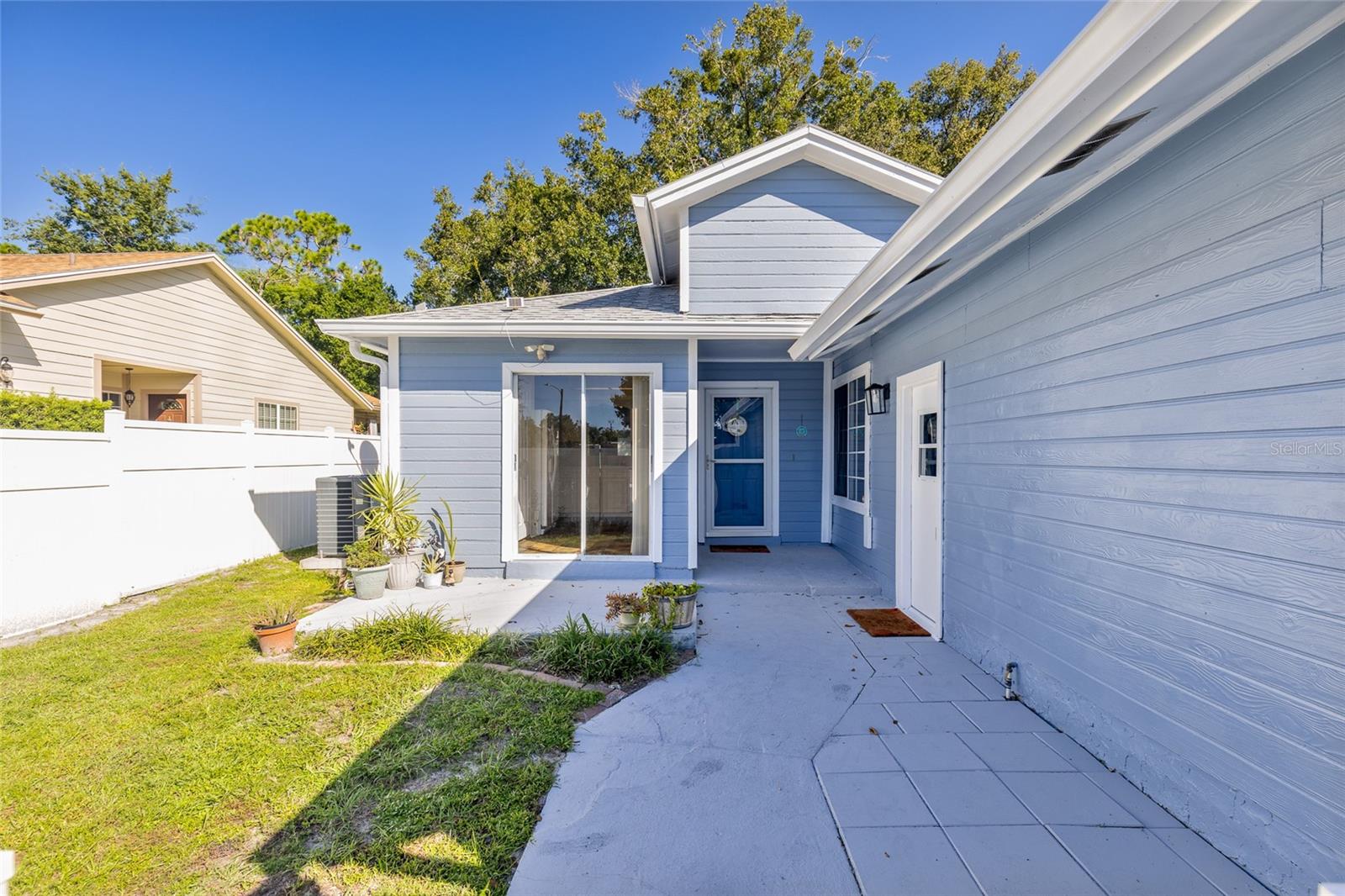 577 PORTLAND CIRCLE