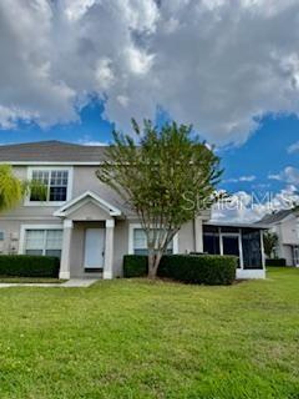 Photo of 402 Kensington Lake Circle, Brandon, FL 33511 (MLS # TB8452631)