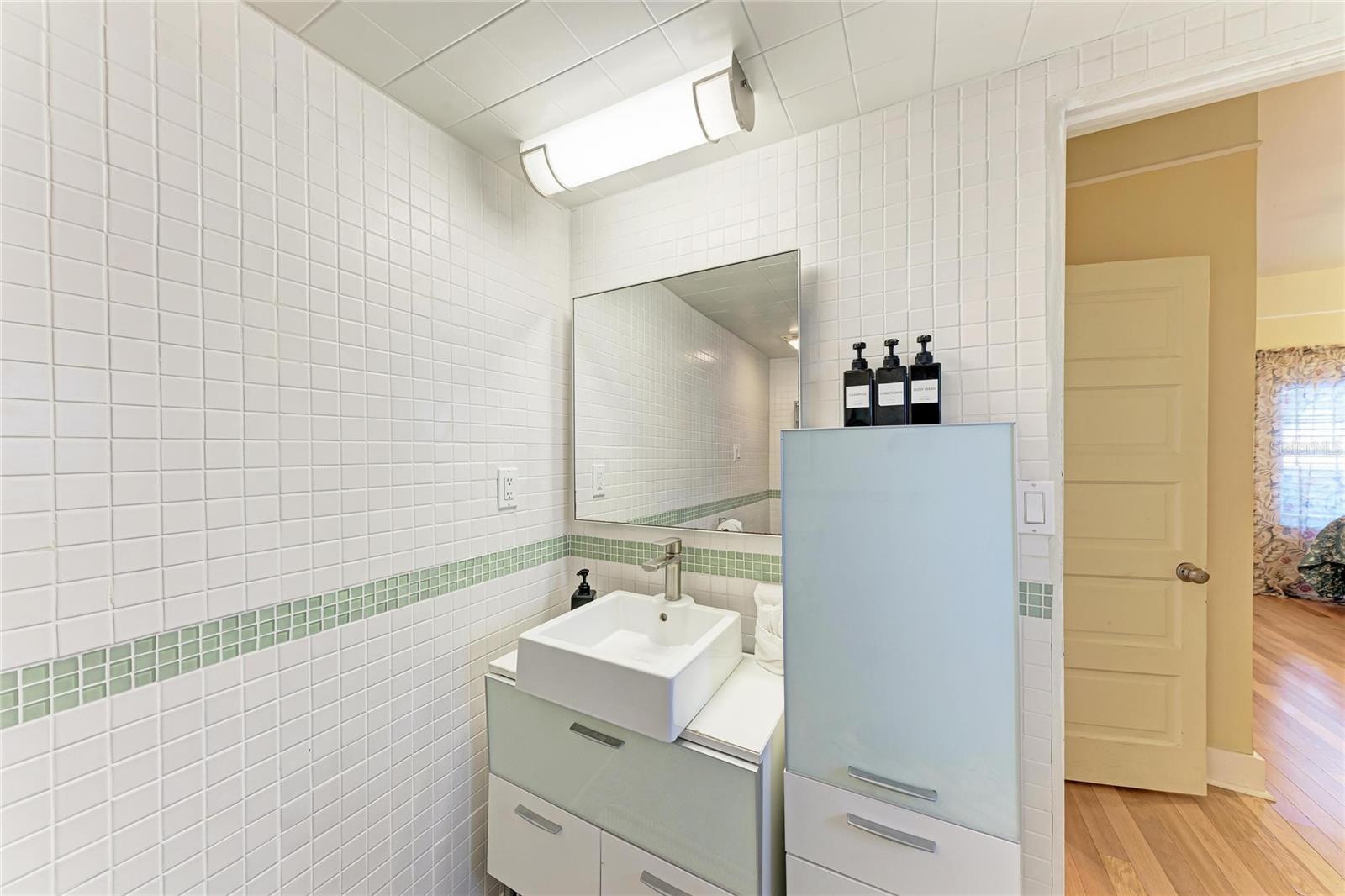 MAPLE COURT - Residential